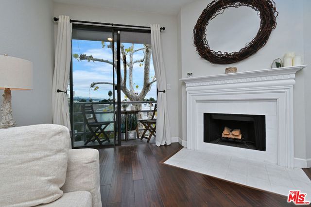 4619 Kester Avenue 16, Sherman Oaks, CA 91403