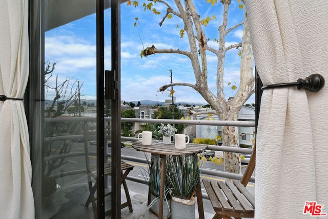 4619 Kester Avenue 16, Sherman Oaks, CA 91403