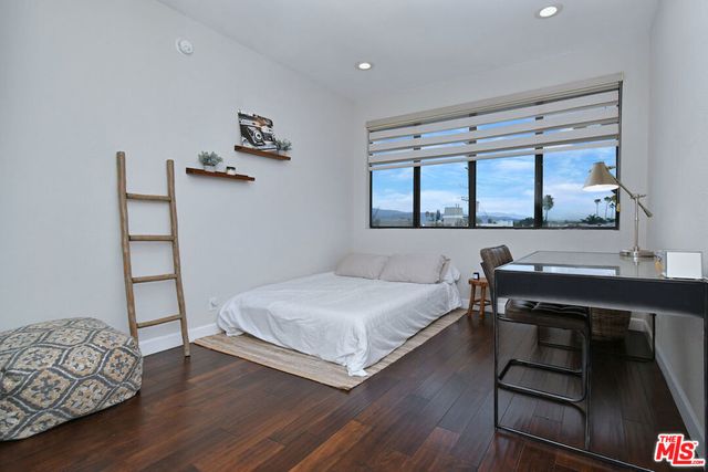 4619 Kester Avenue 16, Sherman Oaks, CA 91403