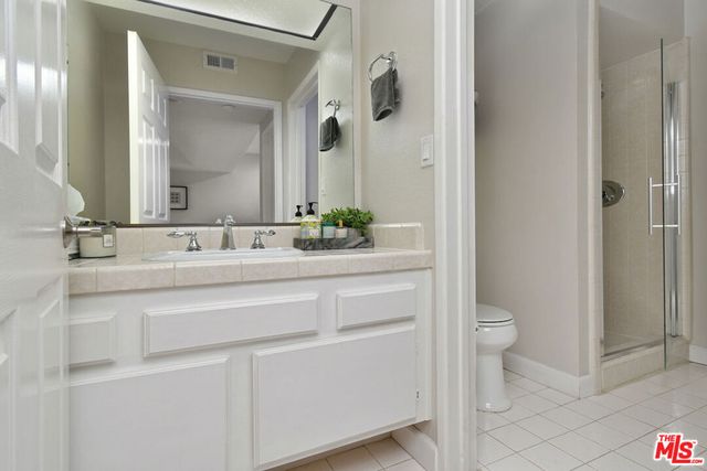 4619 Kester Avenue 16, Sherman Oaks, CA 91403