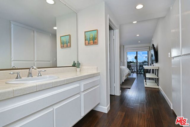 4619 Kester Avenue 16, Sherman Oaks, CA 91403