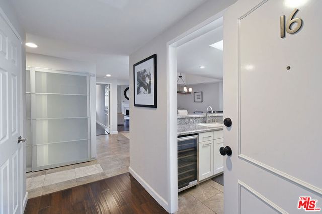 4619 Kester Avenue 16, Sherman Oaks, CA 91403