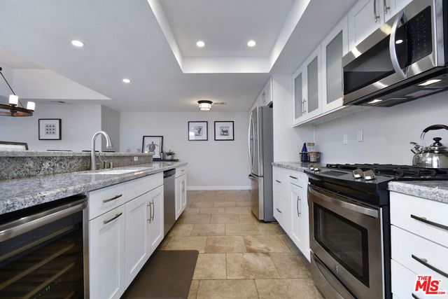 4619 Kester Avenue 16, Sherman Oaks, CA 91403