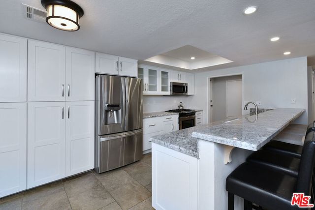 4619 Kester Avenue 16, Sherman Oaks, CA 91403