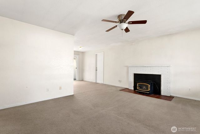 21222 33rd Ave S, Seatac, WA 98198