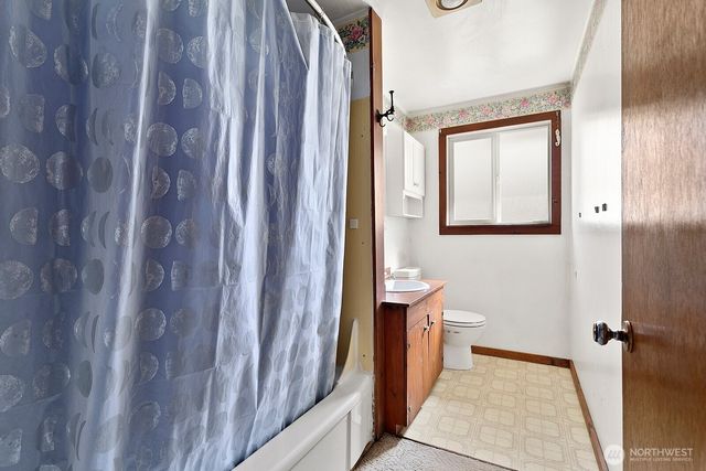 21222 33rd Ave S, Seatac, WA 98198