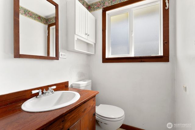 21222 33rd Ave S, Seatac, WA 98198