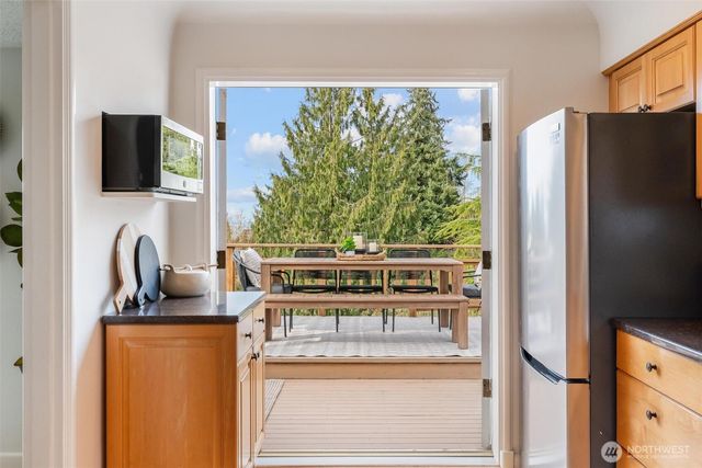 1910 NW 97th Street, Seattle, WA 98117