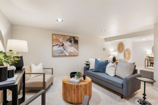 1910 NW 97th Street, Seattle, WA 98117