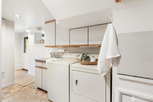 1910 NW 97th Street, Seattle, WA 98117