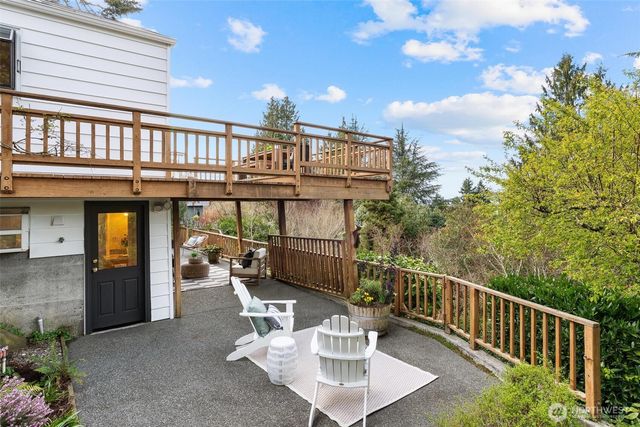 1910 NW 97th Street, Seattle, WA 98117