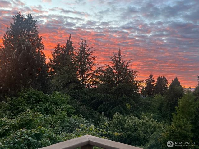 1910 NW 97th Street, Seattle, WA 98117