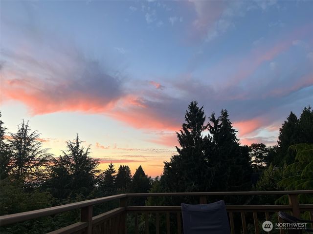 1910 NW 97th Street, Seattle, WA 98117