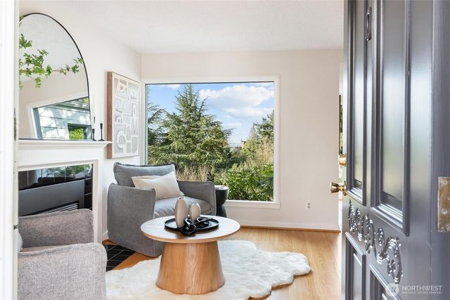 1910 NW 97th Street, Seattle, WA 98117