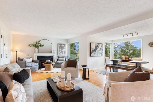 1910 NW 97th Street, Seattle, WA 98117