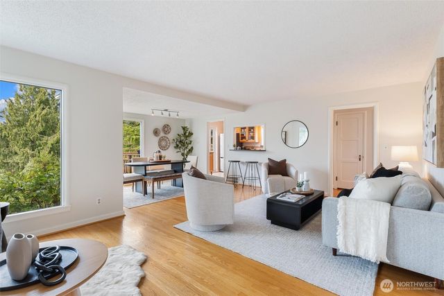 1910 NW 97th Street, Seattle, WA 98117