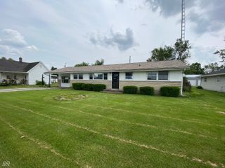 1120 Maple Street, Mitchell, IN 47446