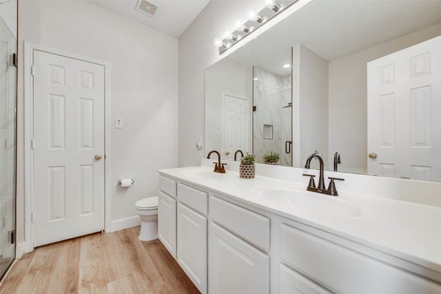 7707 Tin Cup Drive, Arlington, TX 76001