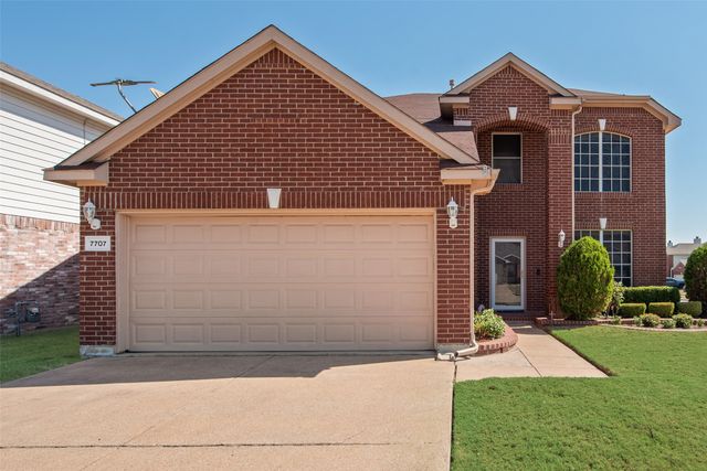 7707 Tin Cup Drive, Arlington, TX 76001