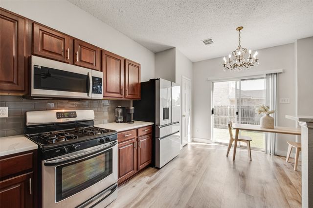 7707 Tin Cup Drive, Arlington, TX 76001