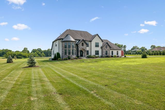 1083 Caballo Trl, Gallatin, TN 37066