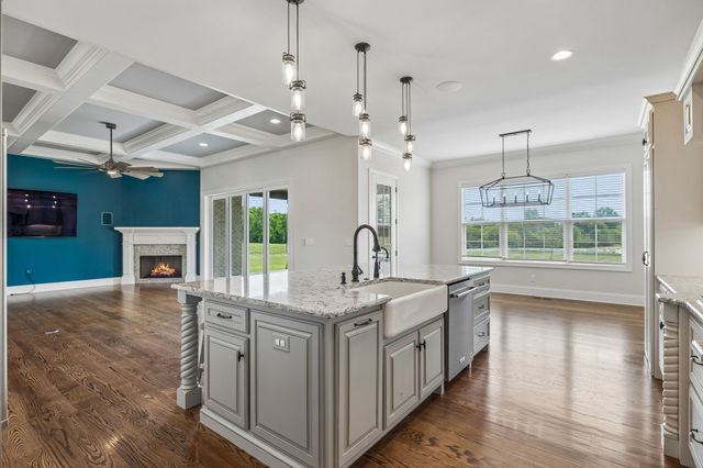 1083 Caballo Trl, Gallatin, TN 37066