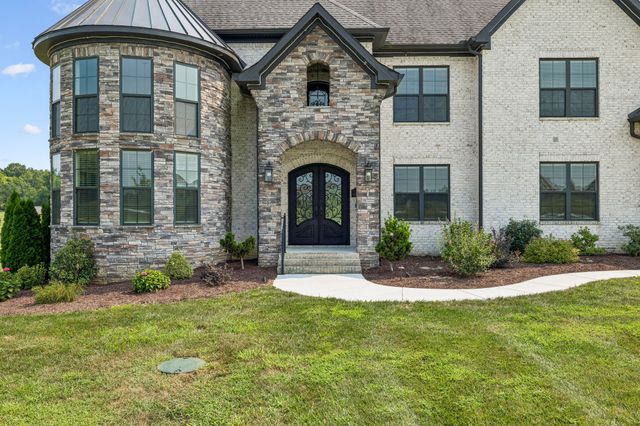 1083 Caballo Trl, Gallatin, TN 37066