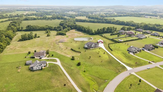 1083 Caballo Trl, Gallatin, TN 37066
