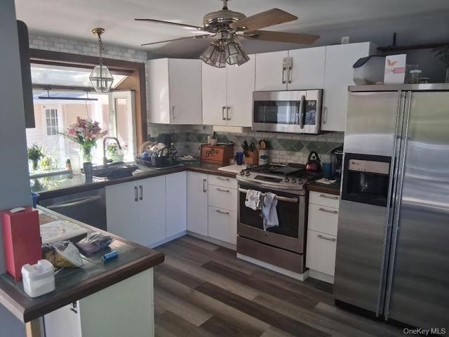 81 Union Avenue 81, Amityville, NY 11701