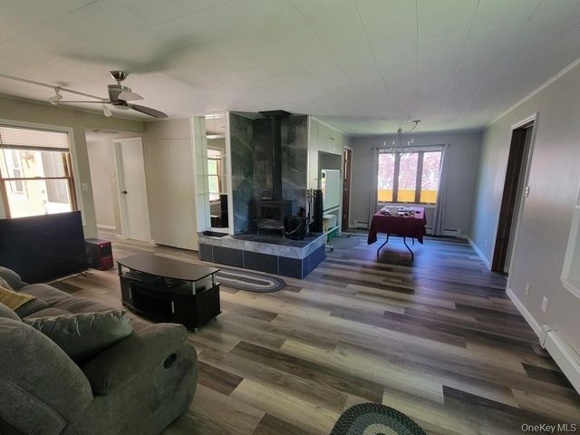 81 Union Avenue 81, Amityville, NY 11701