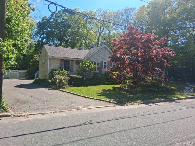 81 Union Avenue 81, Amityville, NY 11701