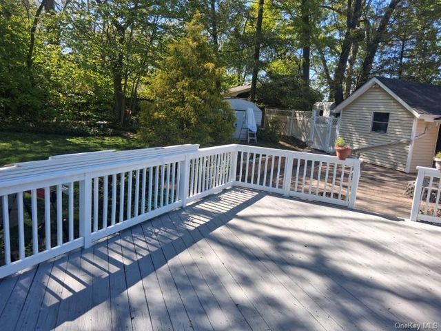 81 Union Avenue 81, Amityville, NY 11701
