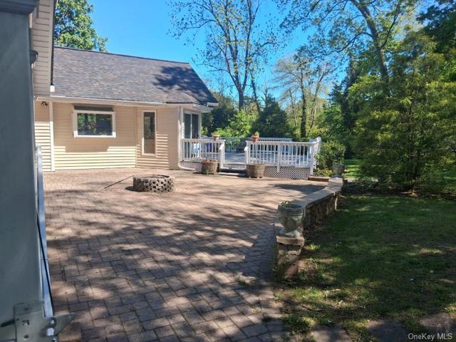 81 Union Avenue 81, Amityville, NY 11701