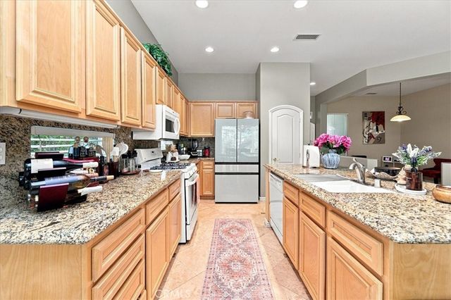 24211 Whitetail, Corona, CA 92883