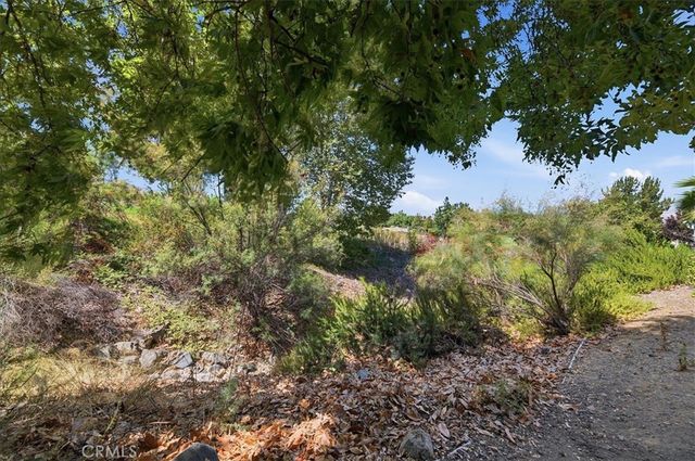 24211 Whitetail, Corona, CA 92883