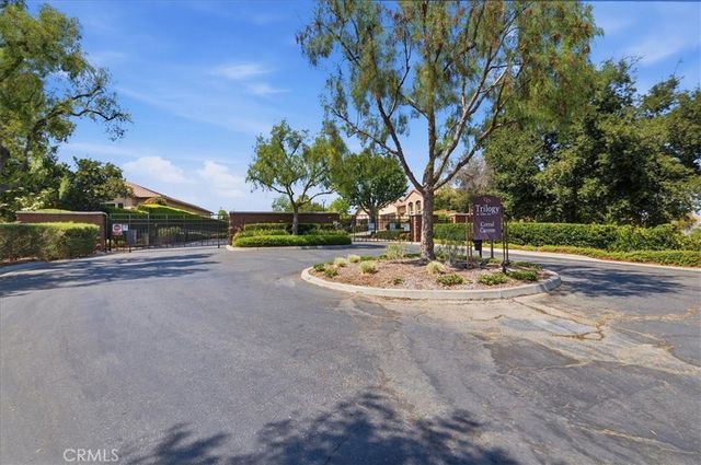 24211 Whitetail, Corona, CA 92883