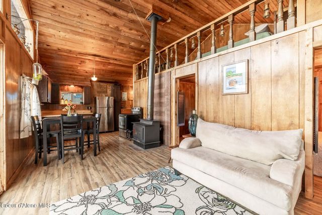 7771 W CHANNEL LN, Rathdrum, ID 83858