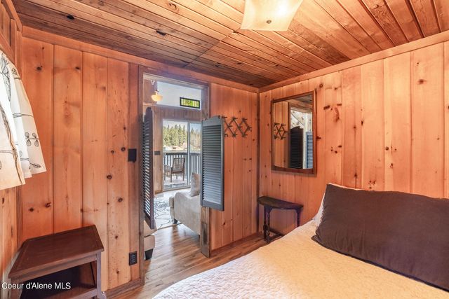 7771 W CHANNEL LN, Rathdrum, ID 83858
