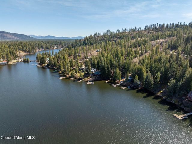 7771 W CHANNEL LN, Rathdrum, ID 83858