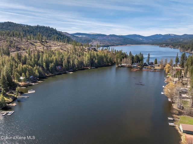 7771 W CHANNEL LN, Rathdrum, ID 83858
