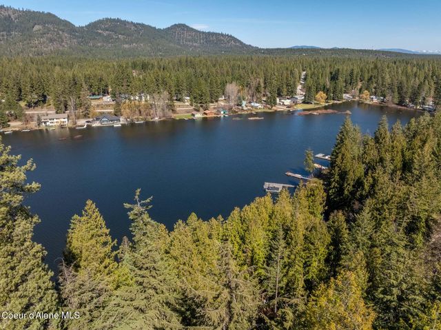 7771 W CHANNEL LN, Rathdrum, ID 83858