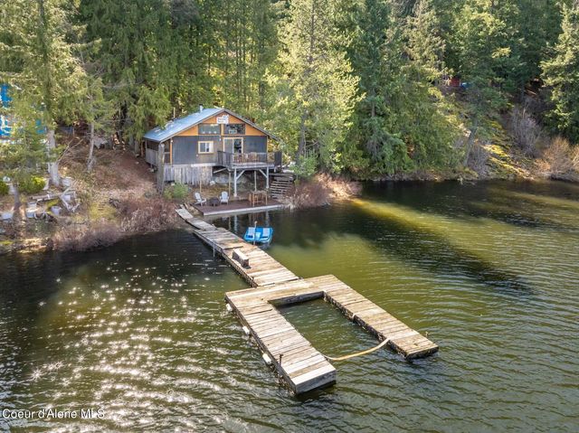 7771 W CHANNEL LN, Rathdrum, ID 83858