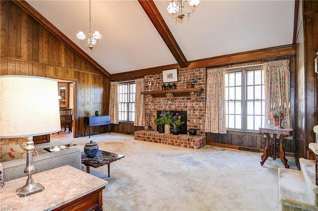 4504 Old English CIR, Virginia Beach, VA 23455