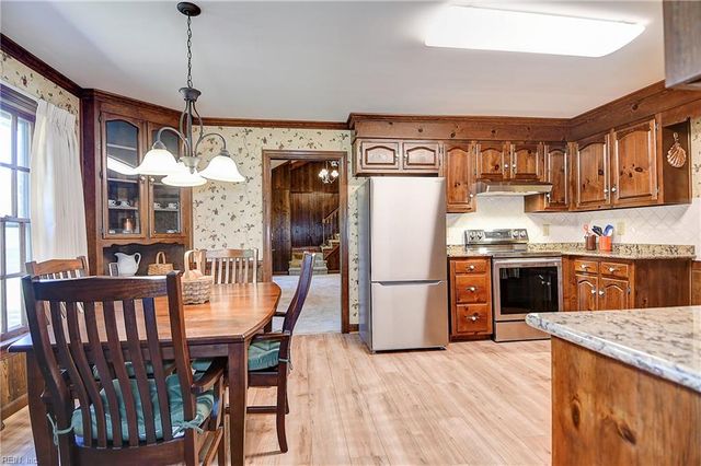 4504 Old English CIR, Virginia Beach, VA 23455
