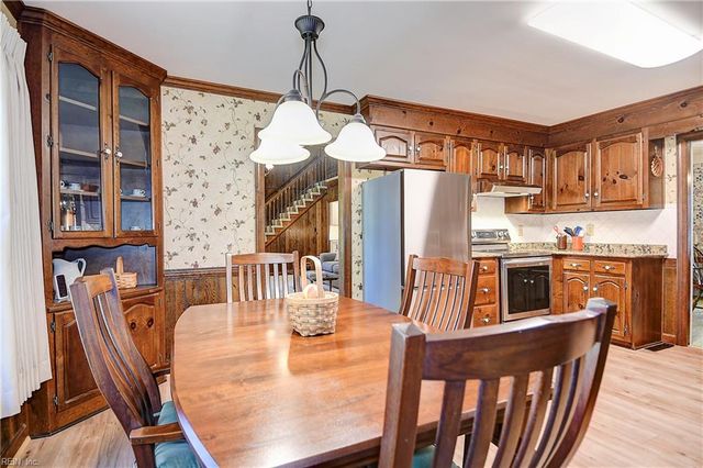 4504 Old English CIR, Virginia Beach, VA 23455