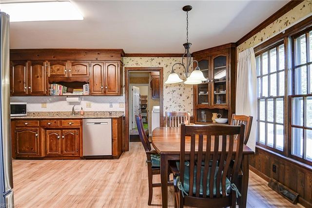 4504 Old English CIR, Virginia Beach, VA 23455