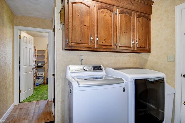 4504 Old English CIR, Virginia Beach, VA 23455