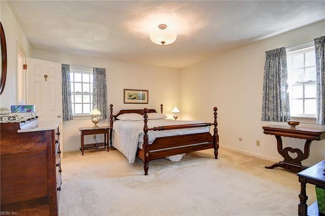 4504 Old English CIR, Virginia Beach, VA 23455