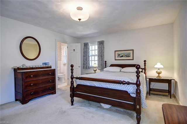 4504 Old English CIR, Virginia Beach, VA 23455