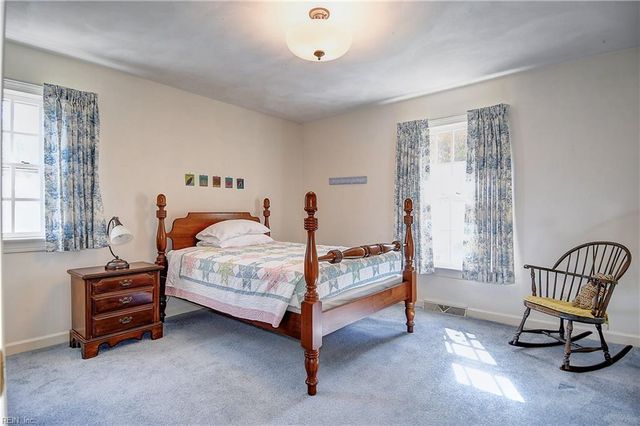 4504 Old English CIR, Virginia Beach, VA 23455
